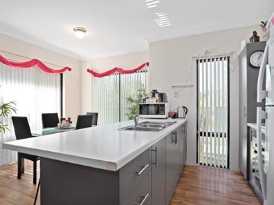 14C Locksley Avenue, Armadale WA 6112