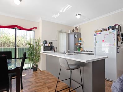 14C Locksley Avenue, Armadale WA 6112