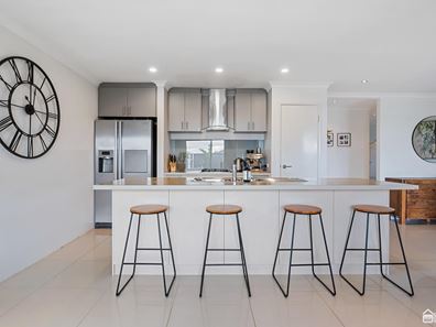9 Araucaria Boulevard, Byford WA 6122