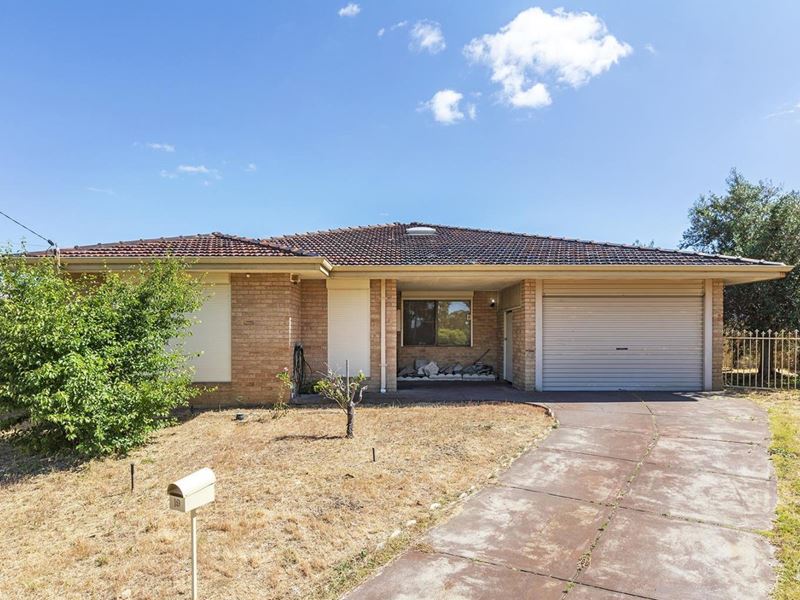 19 Candlebark Place, South Lake