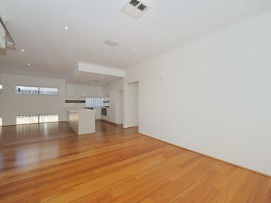 14 Wesley Way, Aveley WA 6069