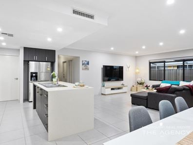 10 Rivonia Brace, Madeley WA 6065