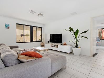 7 Dennis Retreat, Baldivis WA 6171