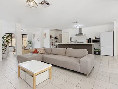 7 Dennis Retreat, Baldivis WA 6171