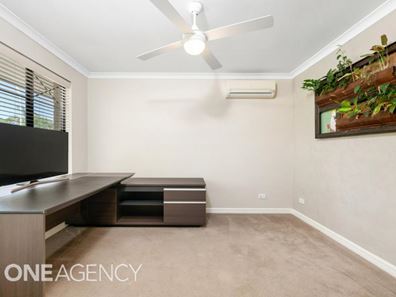 26 Woodhouse Circuit, Canning Vale WA 6155