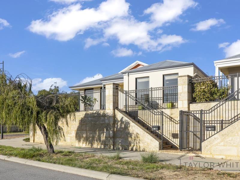 43 Feakle Bend, Ridgewood