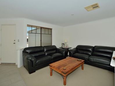 251 Peelwood Pde, Halls Head WA 6210