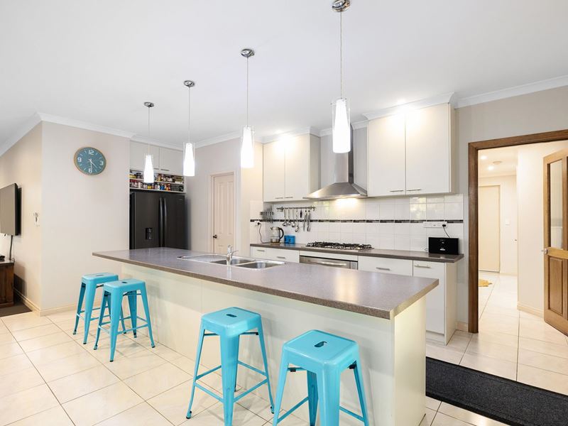20 Jolley Avenue, Piara Waters