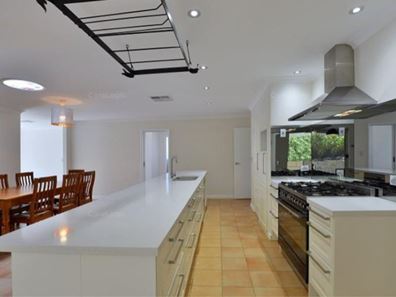 5 Coppercups Place, Halls Head WA 6210