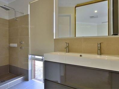 5 Coppercups Place, Halls Head WA 6210