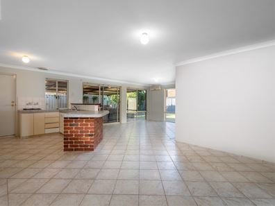 16 Little Green Gardens, Quinns Rocks WA 6030