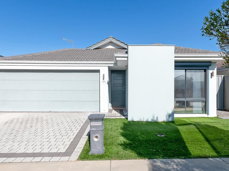 28 Roulettes Parade, Clarkson