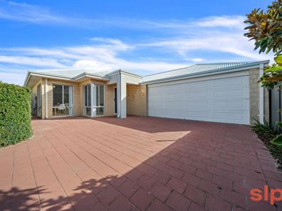 18B Birdsnest Crescent, Banksia Grove WA 6031