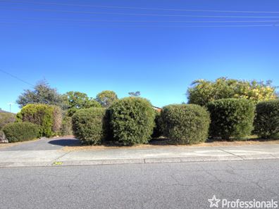 38 Coolabah Way, Forrestfield WA 6058