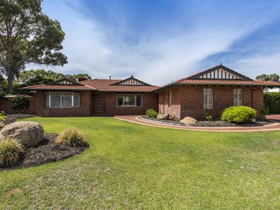 71 Fairway Circle, Connolly WA 6027