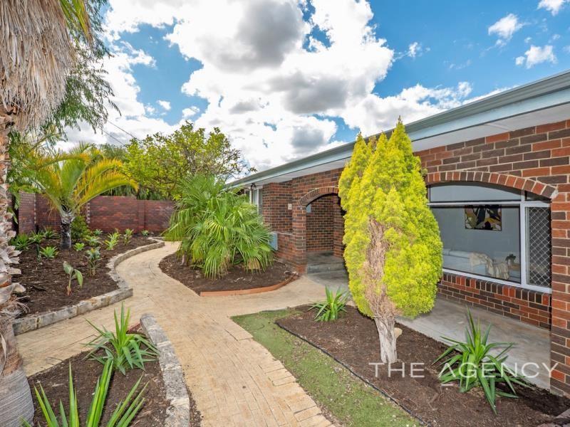 14 Fenellia Crescent, Craigie WA 6025