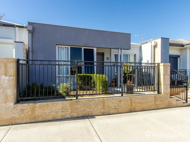 9 Sparsa Way, Kwinana Town Centre