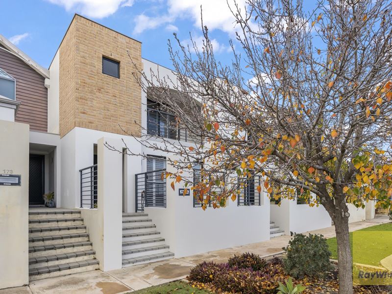 175 Celebration Boulevard, Clarkson