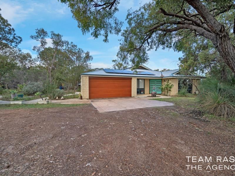 4 Harbour Elbow, Banksia Grove
