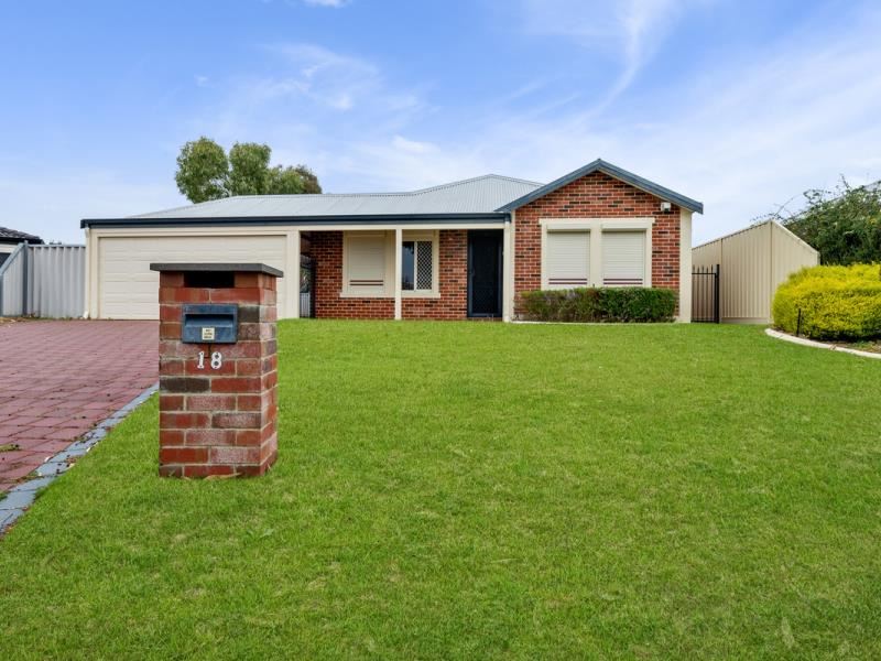 18 Forkleaf Bend, Banksia Grove