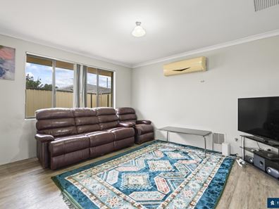 2/95 Spring Road, Thornlie WA 6108