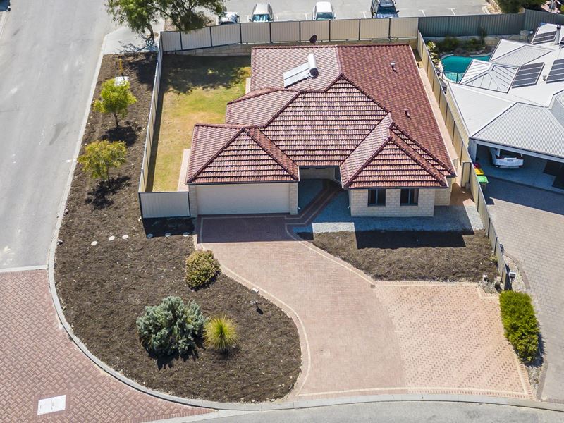 22 Lady Lindsay Cove, Yanchep