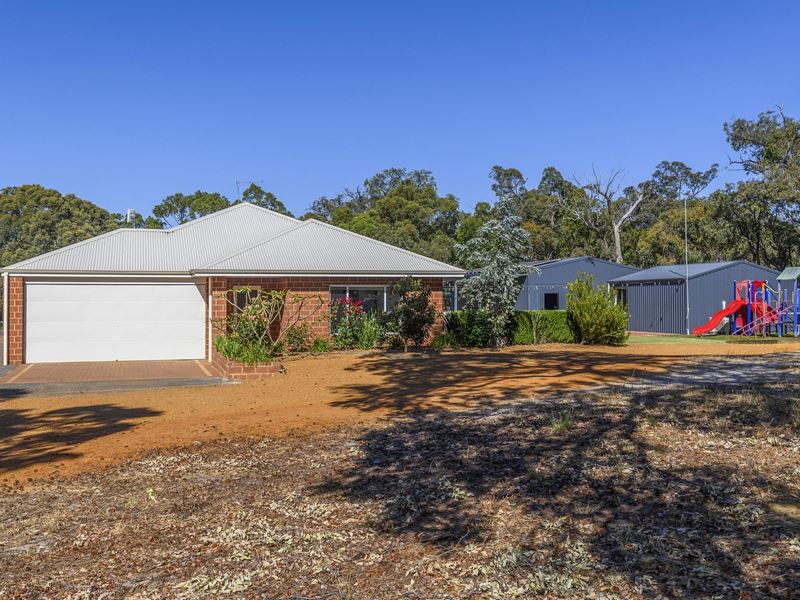 160 Devon Way, Lower Chittering