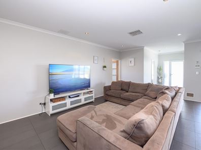 63 Duvall Parkway, Aveley WA 6069