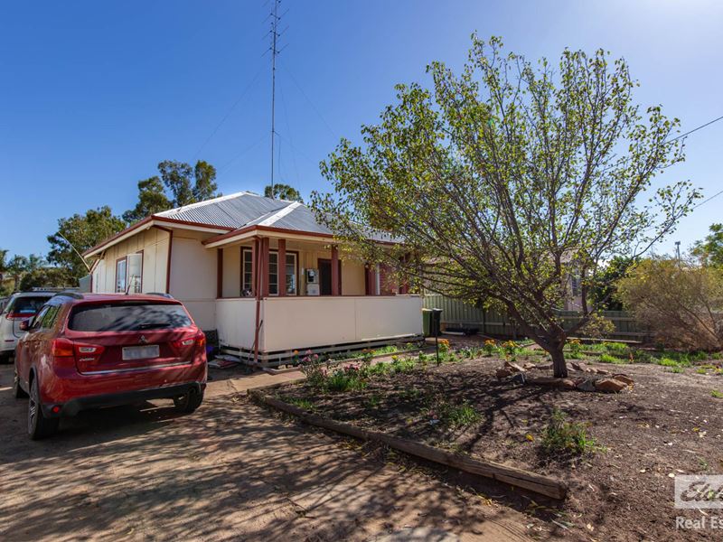 152 Chidlow  Street East, Northam