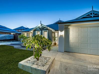 14 Hampshire Drive, Jindalee WA 6036