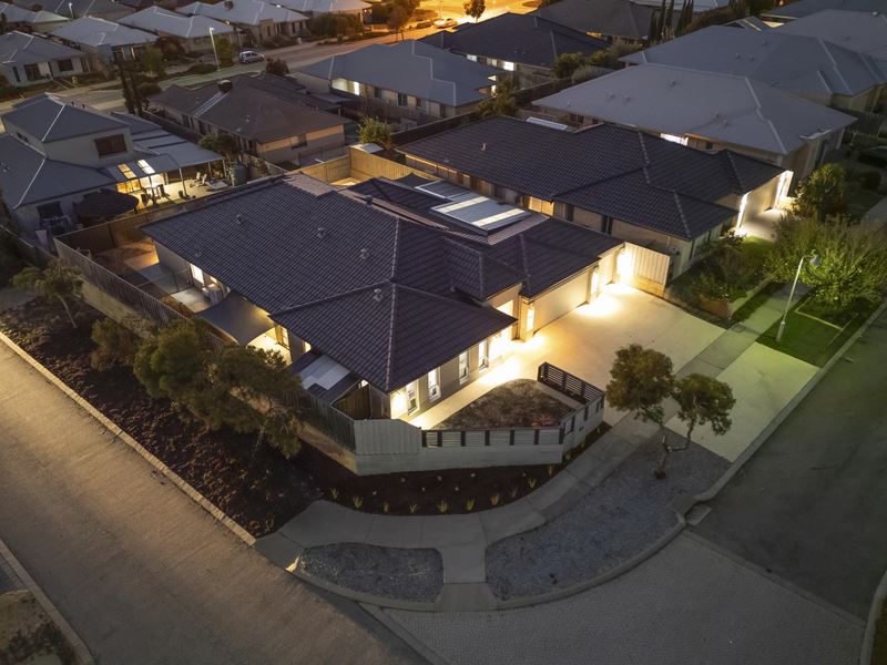 15 Flax Road, Yanchep WA 6035