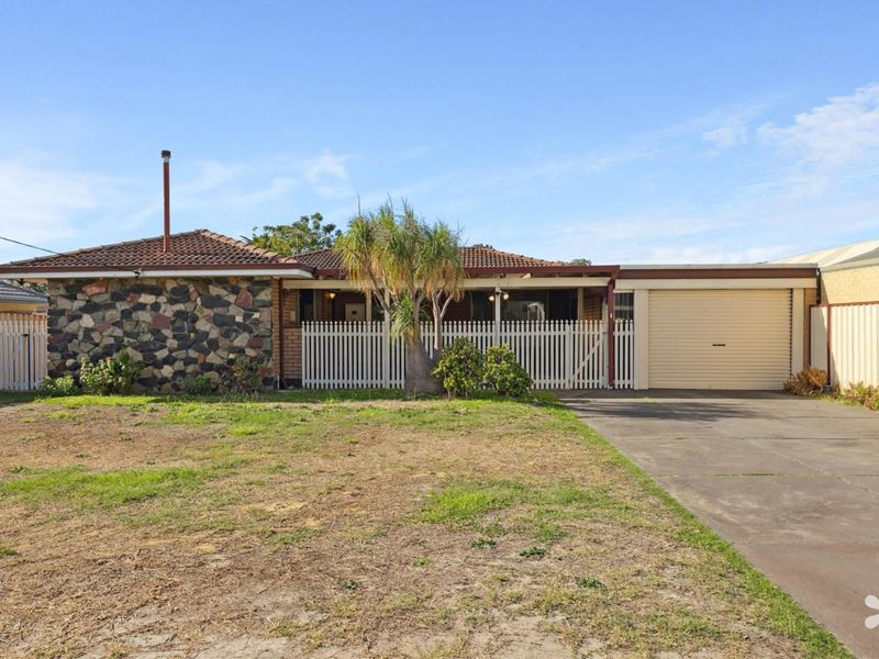 215 Hardey Road, Belmont