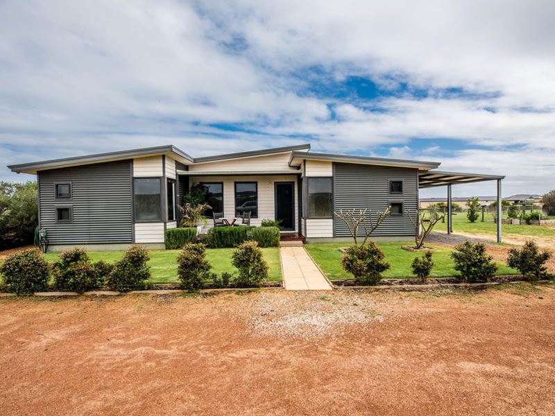 42 Wittenoom Circle, White Peak