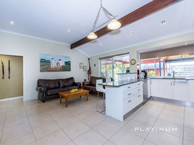 33 Lexington Heights, Currambine WA 6028