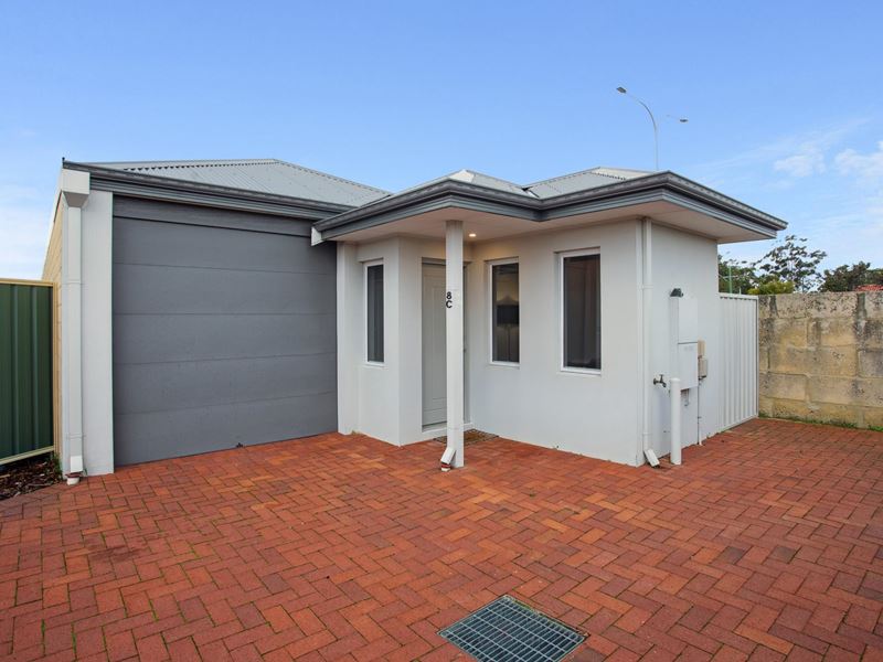 8C Itar Court, Marangaroo WA 6064