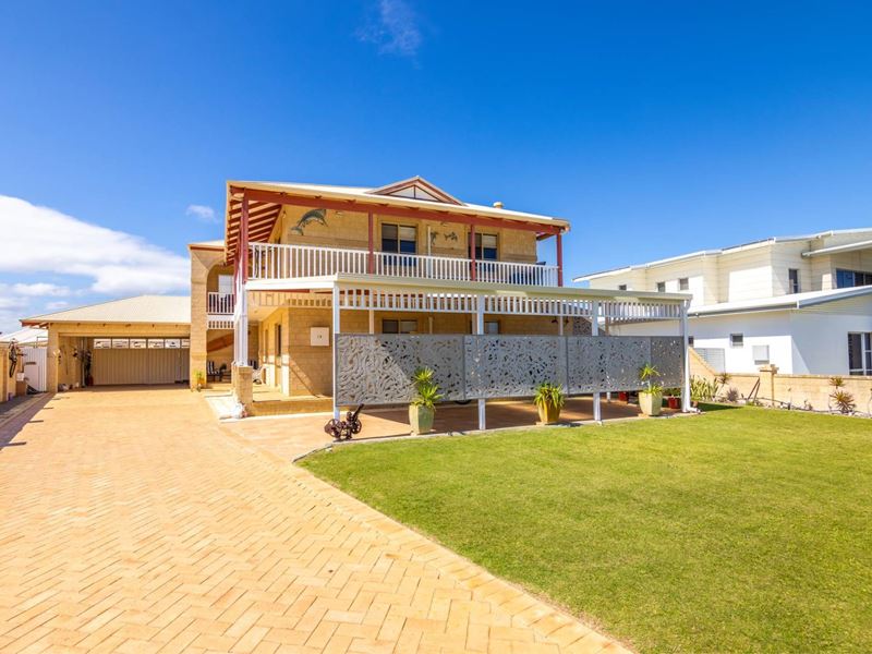 18 Casuarina Crescent, Jurien Bay