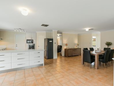 37 Ellington Terrace, Port Kennedy WA 6172