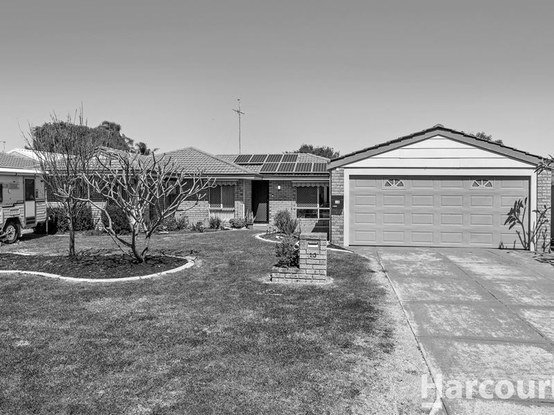 13 Inverness Drive, Meadow Springs WA 6210