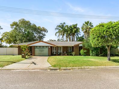 2 Irwin Close, Gosnells WA 6110