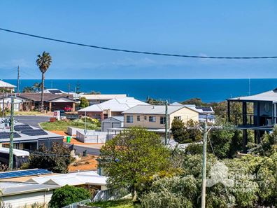 4 Yeoman Place, Binningup WA 6233