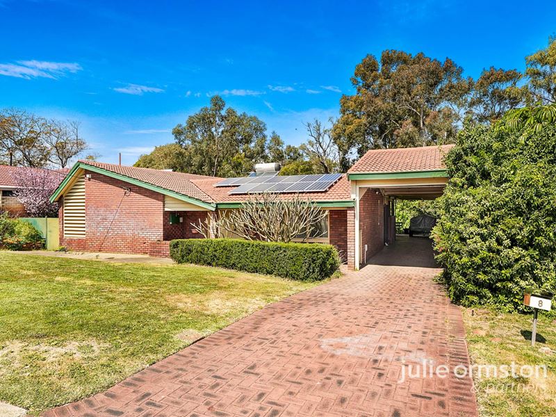 8 Chelsford Road, Warwick