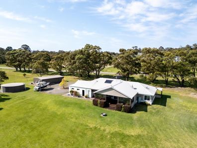 158 Lowanna Drive, Marbelup WA 6330