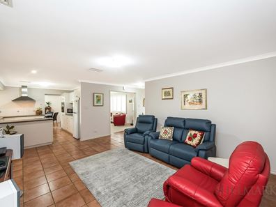 107B Kitchener Road, Alfred Cove WA 6154