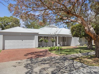 4 Buxton Road, Wembley Downs WA 6019