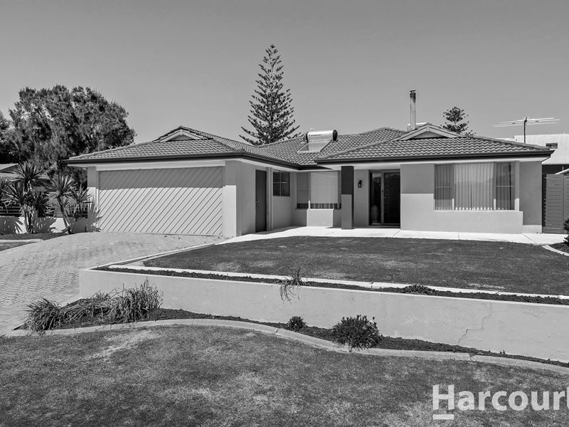 1 Ozone Court, Halls Head WA 6210