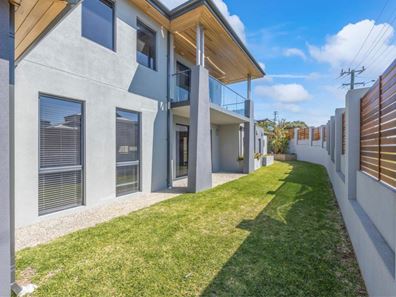 56 Robin Avenue, Sorrento WA 6020