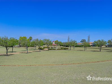 6 Welara Circle, Henley Brook WA 6055