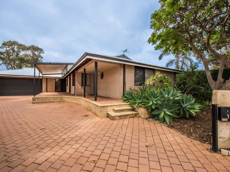 1 Settlers Close, Bluff Point