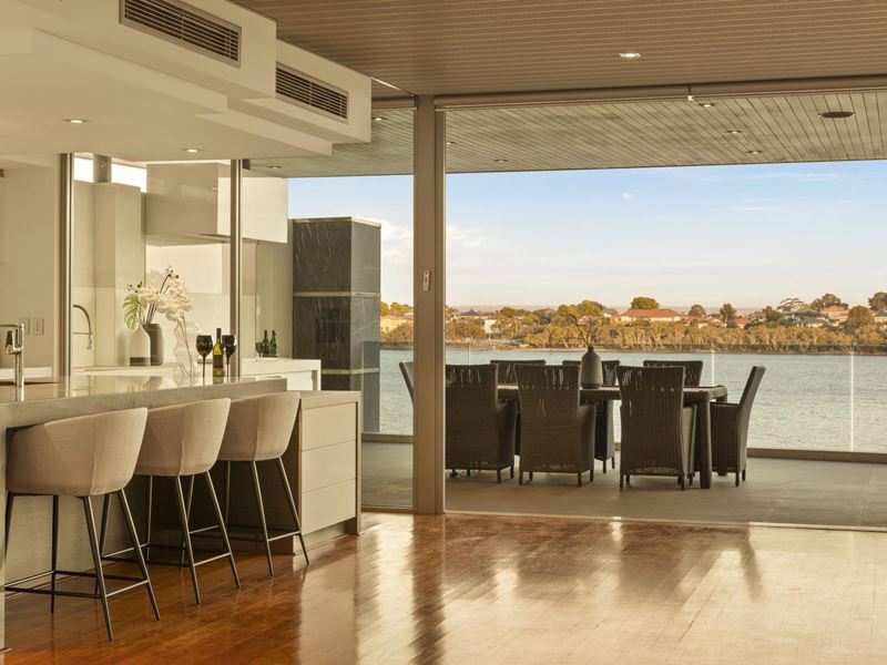 43 The Esplanade, Mount Pleasant