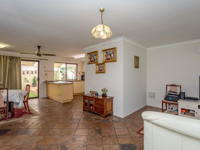 13A Fountains Court, Armadale WA 6112
